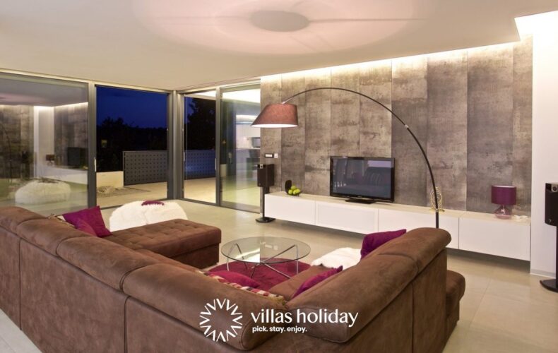 Spacious living room of Villa Aria