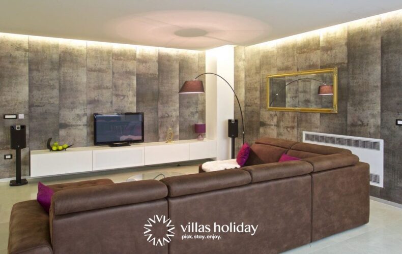 Spacious living room of Villa Aria