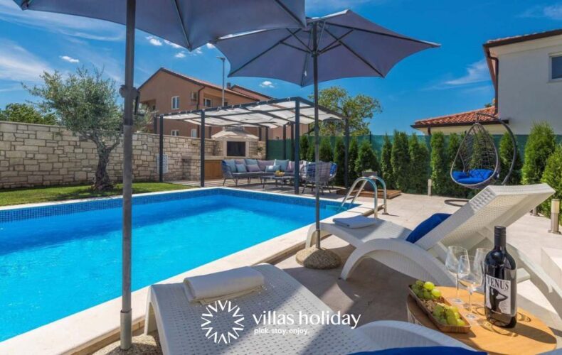 Modern pet-friendly villa with swimming pool in coastal Istria