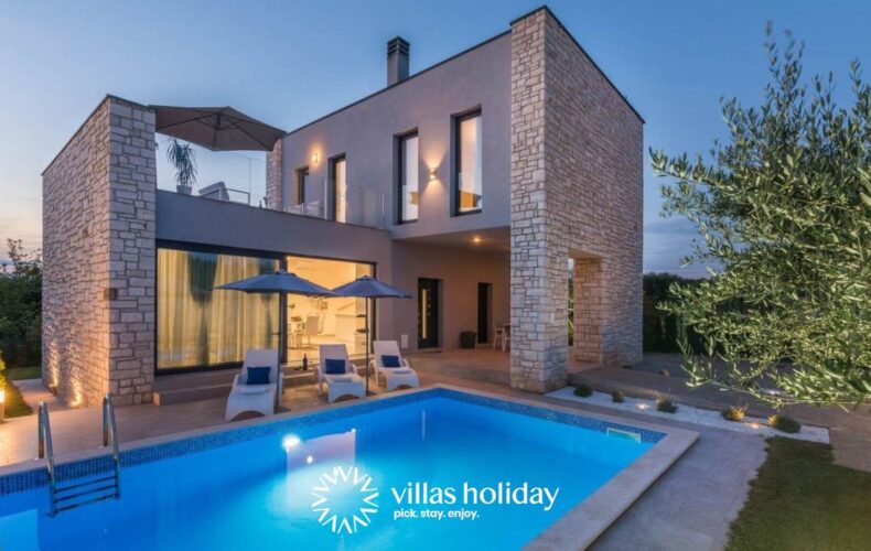 Modern pet-friendly villa with swimming pool in coastal Istria