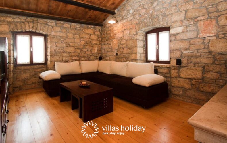 Spacious living room of Villa Ulika