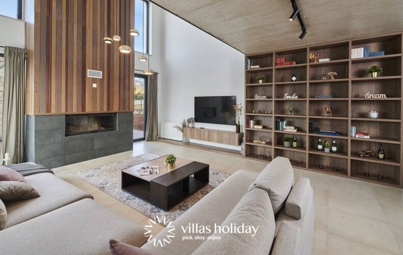 Spacious living room of Villa Ansi