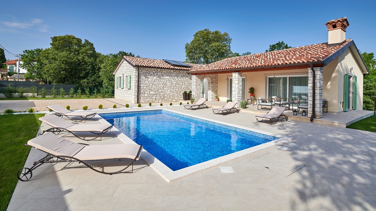 Villa Celtis with a pool and mini wellness