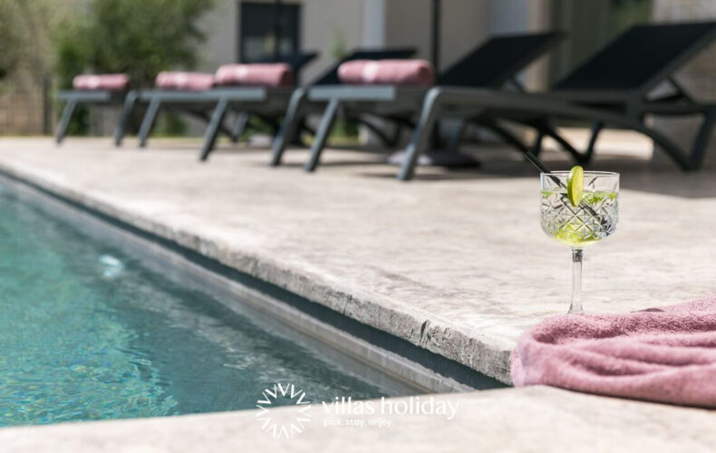 Swimming pool area of Villa Lavanda