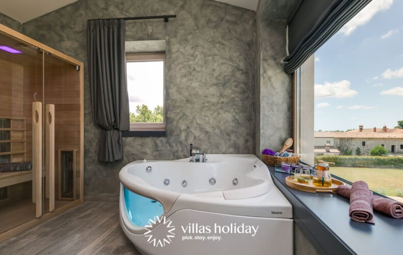 Hidromassage tub and sauna of Villa Lavanda