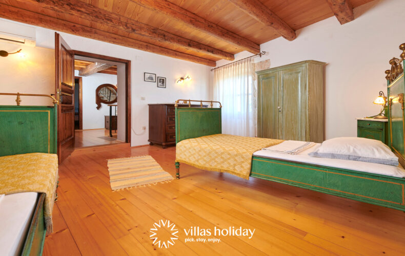 First floor bedroom of Villa Tamaris