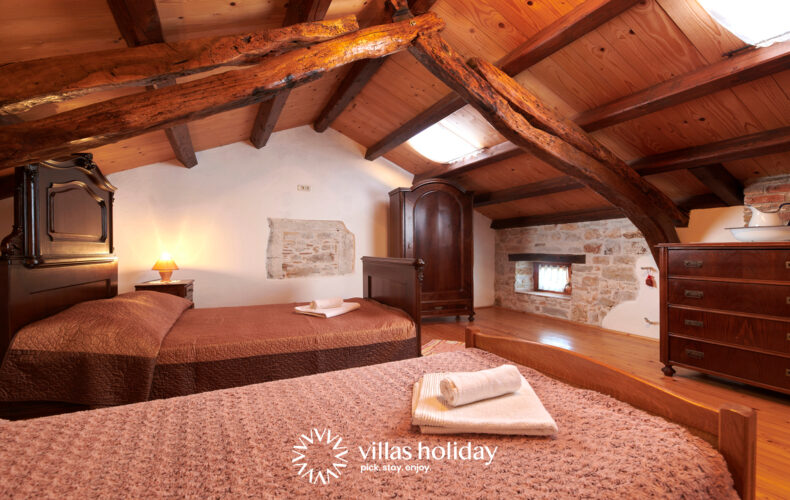 Second floor bedroom of Villa Tamaris