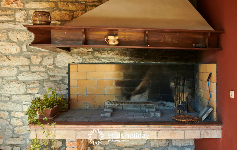 Wood fireplace of Villa Tamaris