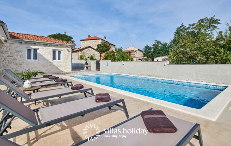 Lovely pet-friendly villa with a swimming pool in coastal Istria