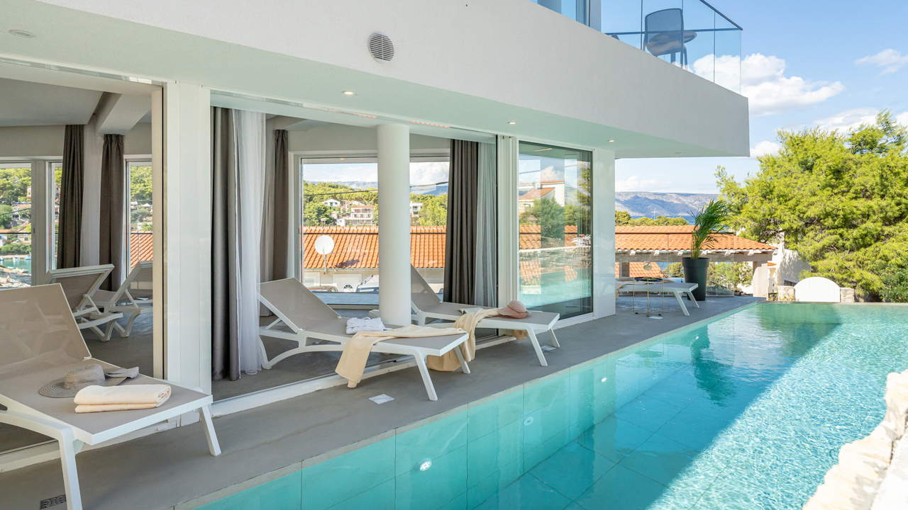 Moderna Villa Estate Da Noi s bazenom i unutarnjim jacuzziem