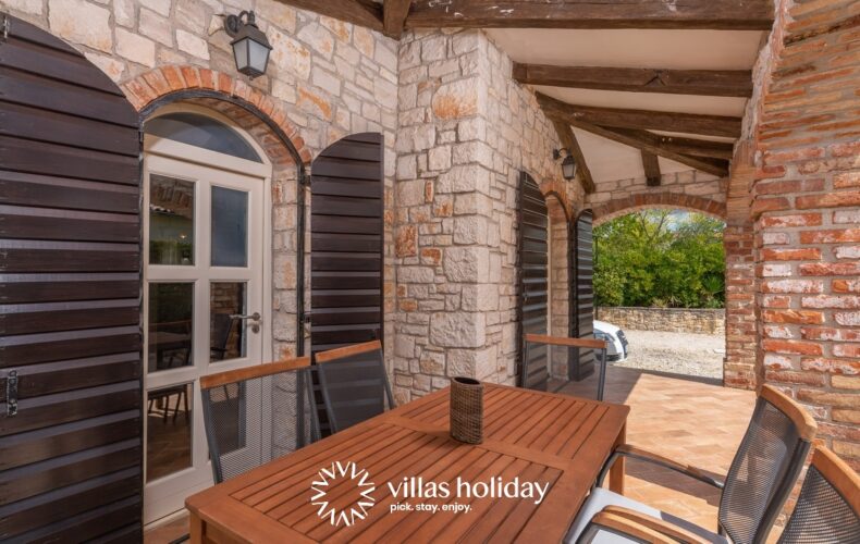 Outdoor dining area of Villa Diana