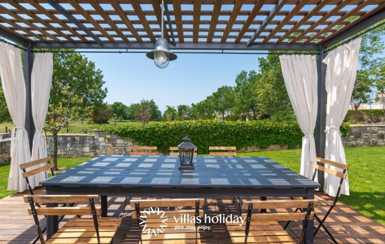 Outside dining area of Villa Noce