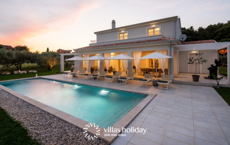 Lovely villa with swimming pool in coastal Istria