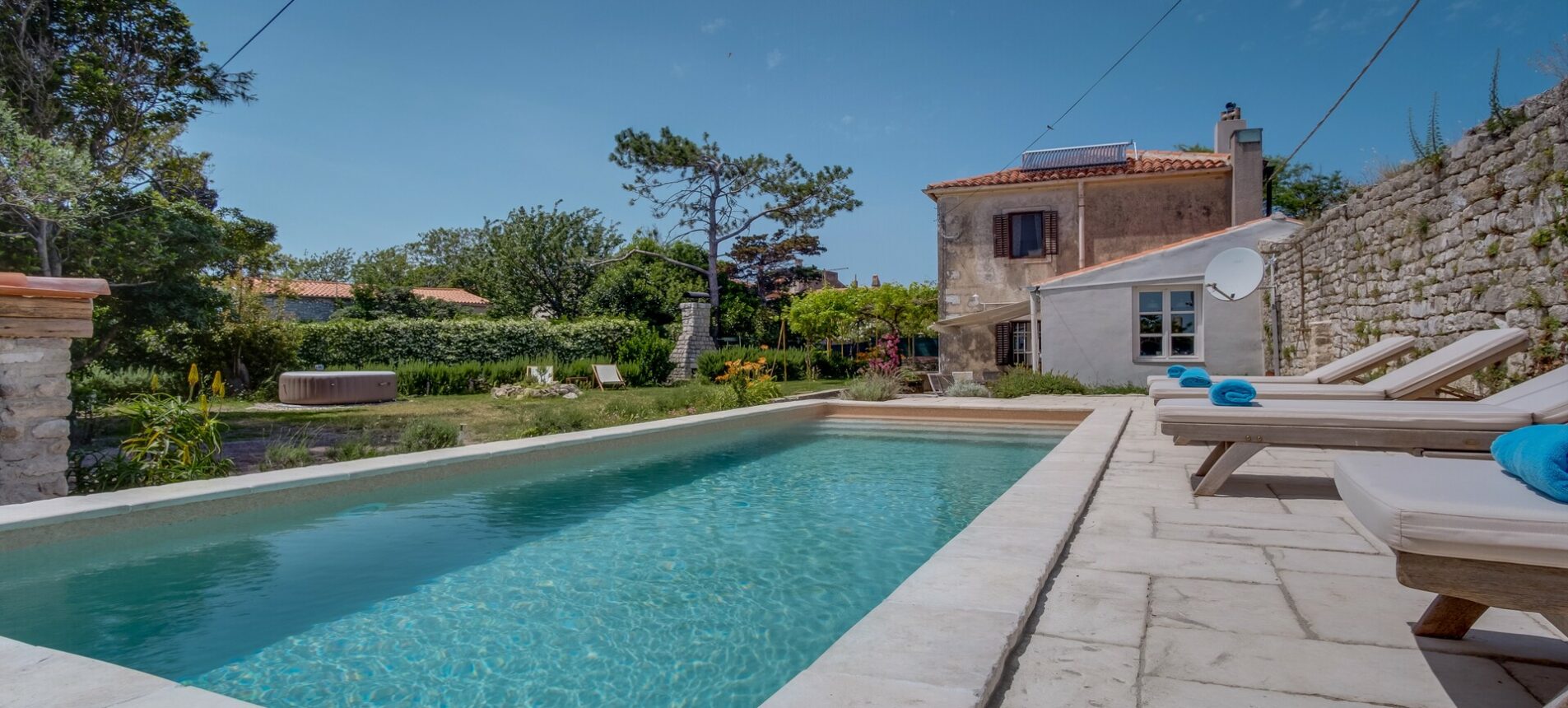 Traditionelle Villa Antiqua mit beheiztem Pool