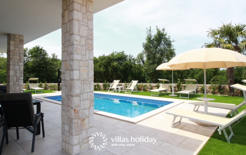 Charming villa with swimming pool on Krk island