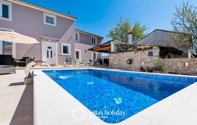 Wonderful villa with swimming pool in central Istria