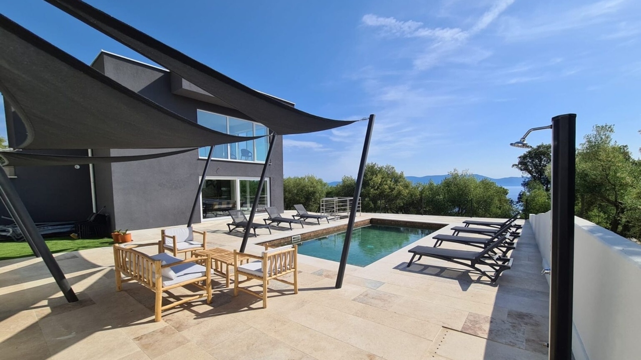 Modern Villa Tata with a swimming pool