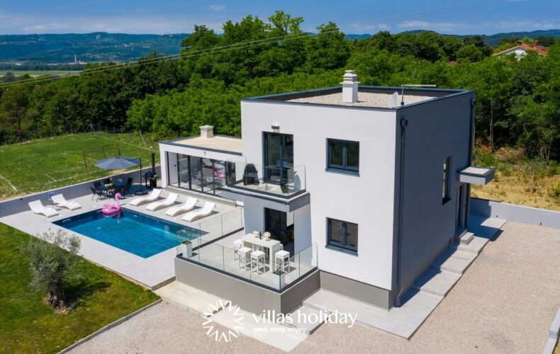 Designer villa with swimming pool in coastal Istria