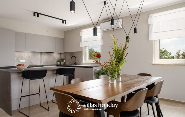 Kitchen and dining area of Villa Venta