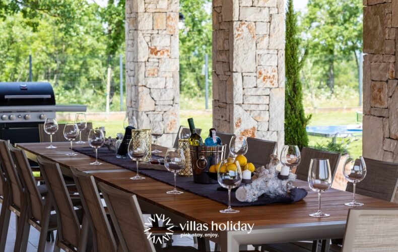 Outdoor dining area of Villa Antea