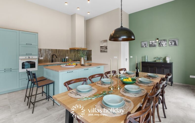 Kitchen and dining area of Casa San Vital