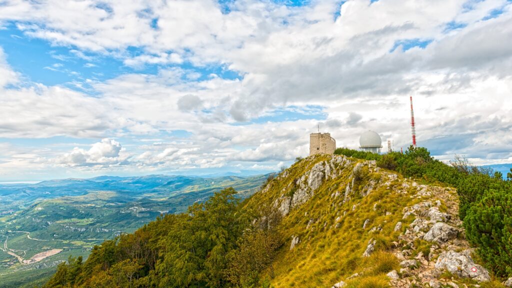 Učka: L’avventura all’aria aperta per eccellenza con sentieri escursionistici e punti panoramici