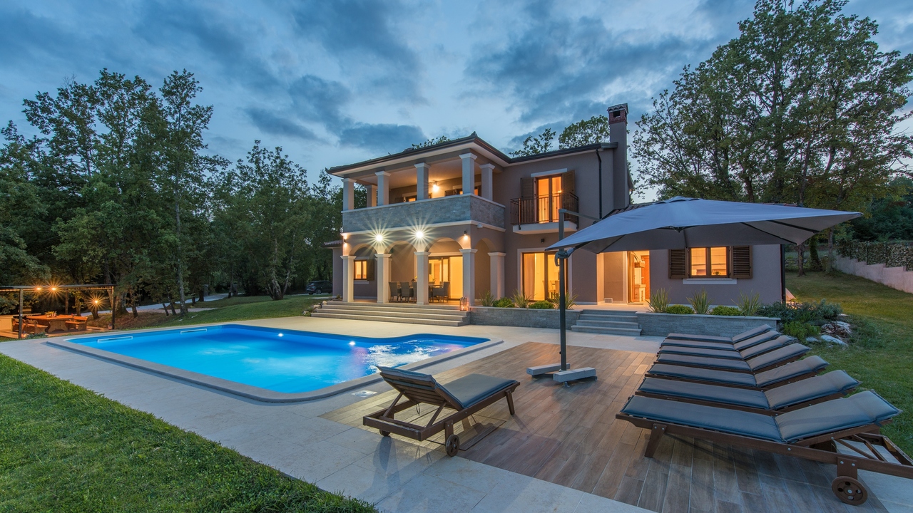 Modern Villa Anima with swimming pool