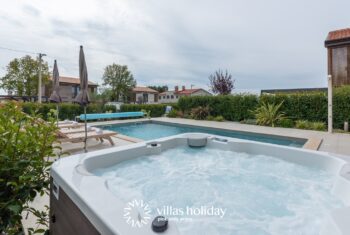 Jacuzzi of Villa Vallis