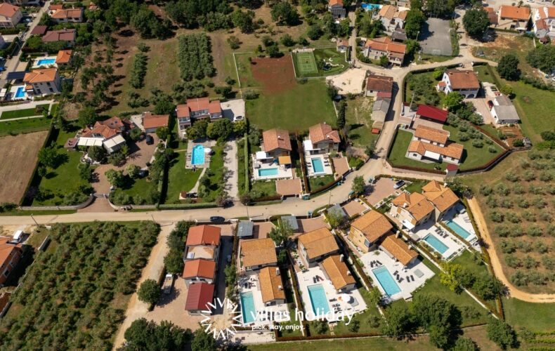 Villa with swimming pool sauna and jacuzzi in coastal Istria