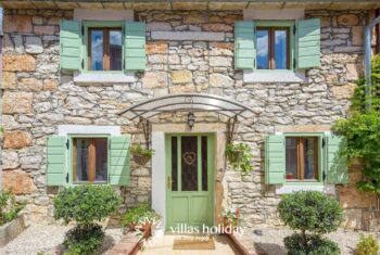 Rustic villa with swimming pool near Brtonigla