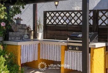 Grill area of Casa Dvi Mendule