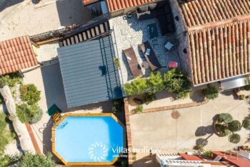 Rustic villa with swimming pool near Brtonigla