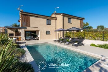 Villa with swimming pool sauna and jacuzzi in coastal Istria