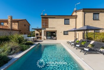 Villa with swimming pool sauna and jacuzzi in coastal Istria