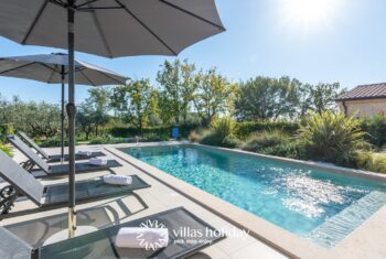 Villa with swimming pool in coastal Istria