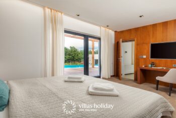 Spacious bedroom of Villa Istria Green