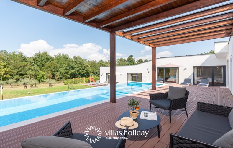 Lounge area of Villa Istria Green