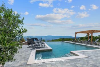 Infinity pool of Villa Green Garden