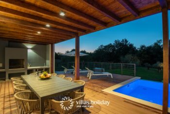 Grill area and outdoor dining table of Villa Istria Green