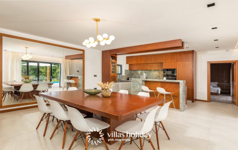 Spacious dining area of Villa Istria Green